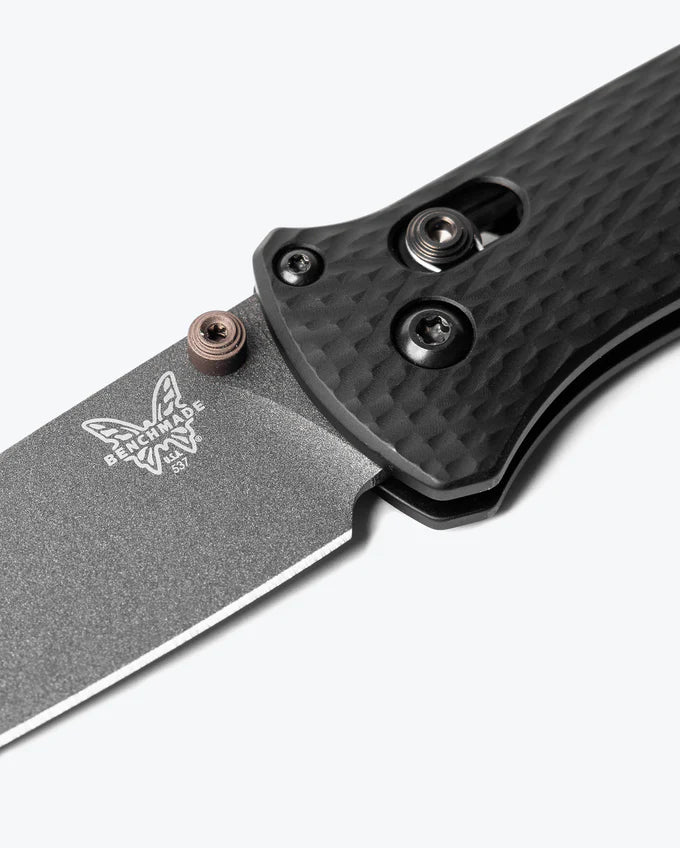 Close up of AXIS® Lock Mechanism Benchmade Bailout®