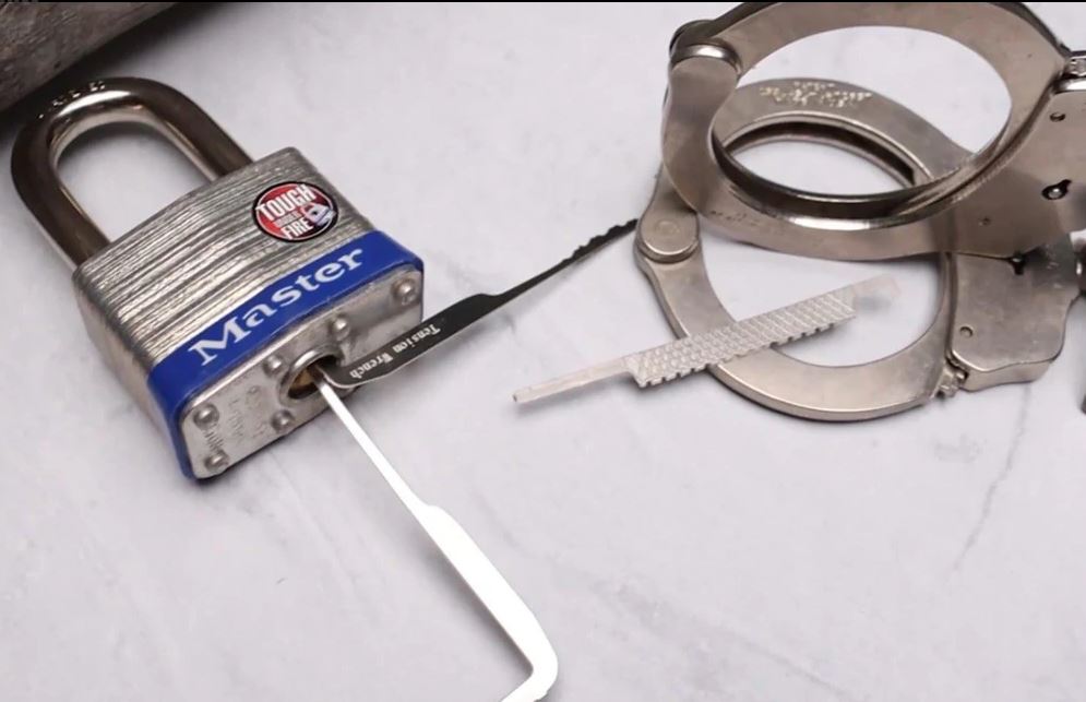 Grim Workshop Survival Key Card Lock Pick Set