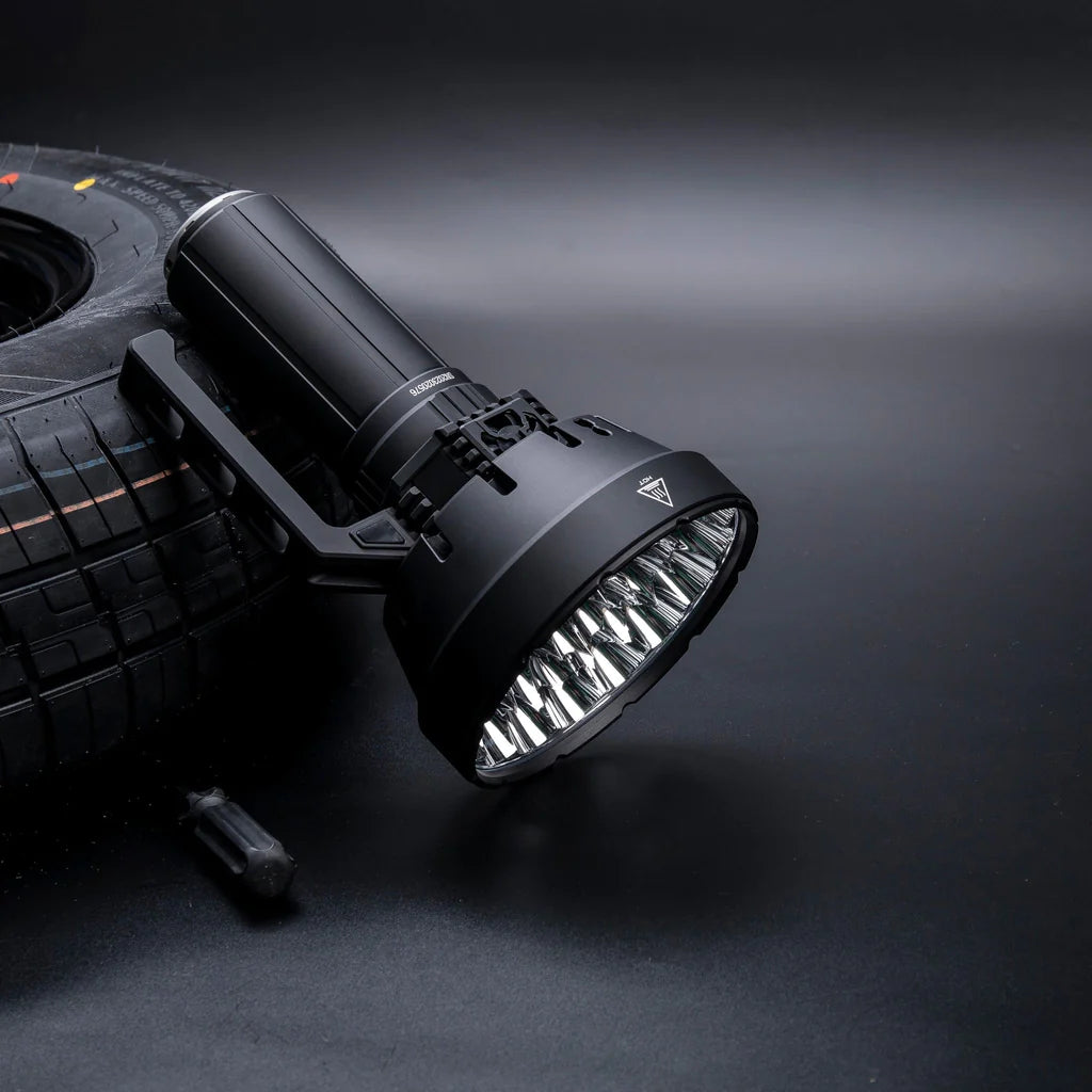 Imalent SR32 120,000 Lumens Flashlight | 2080 Meters