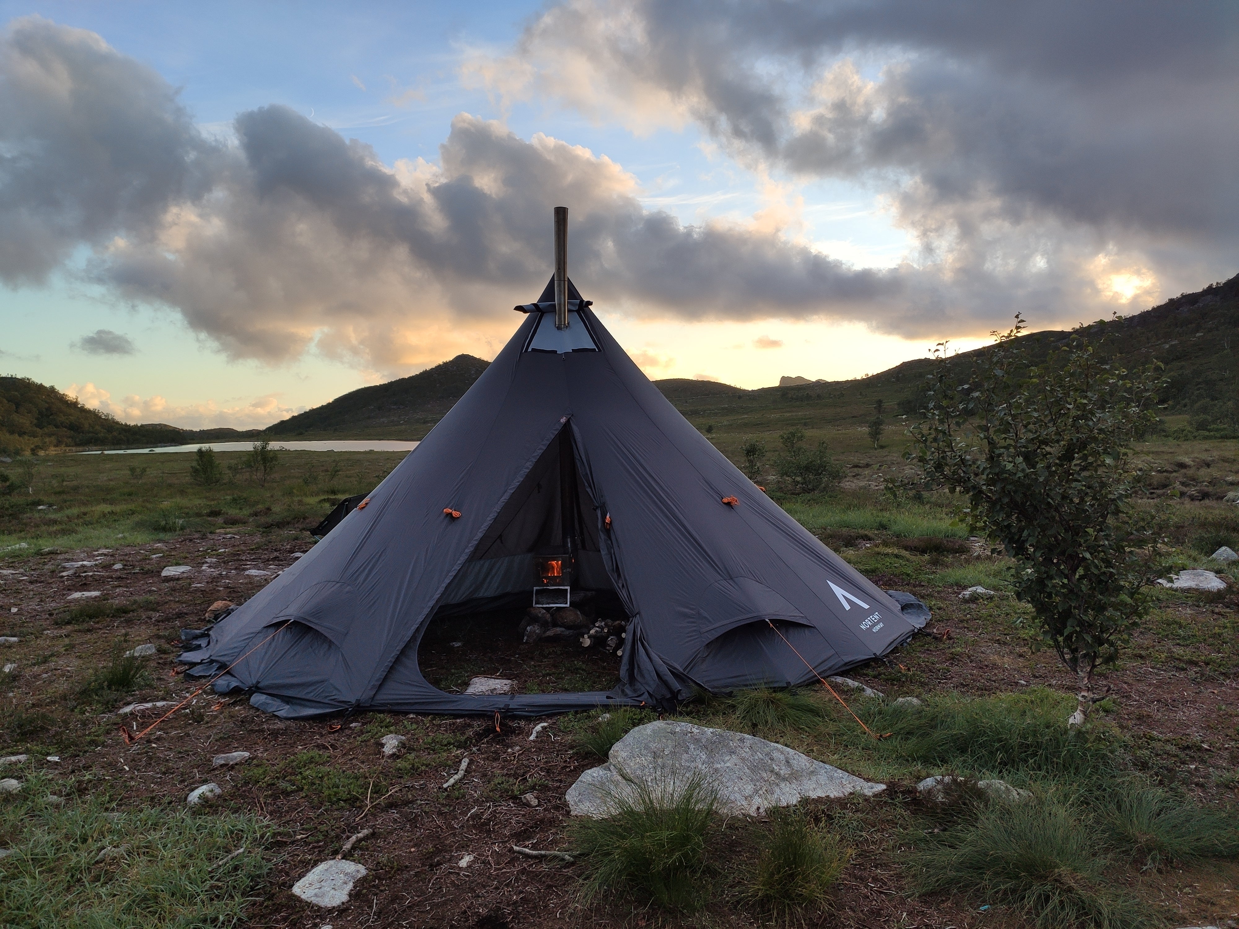 Lavvo 6 - Winter Hot Tent | Woodstove Compatible | NorTent